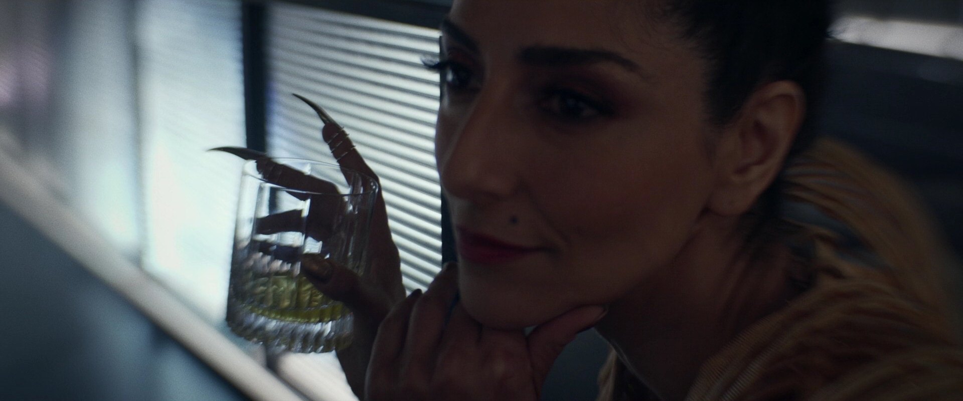 extant_StarTrek_PIC_1x05-StardustCityRag_0509.jpg