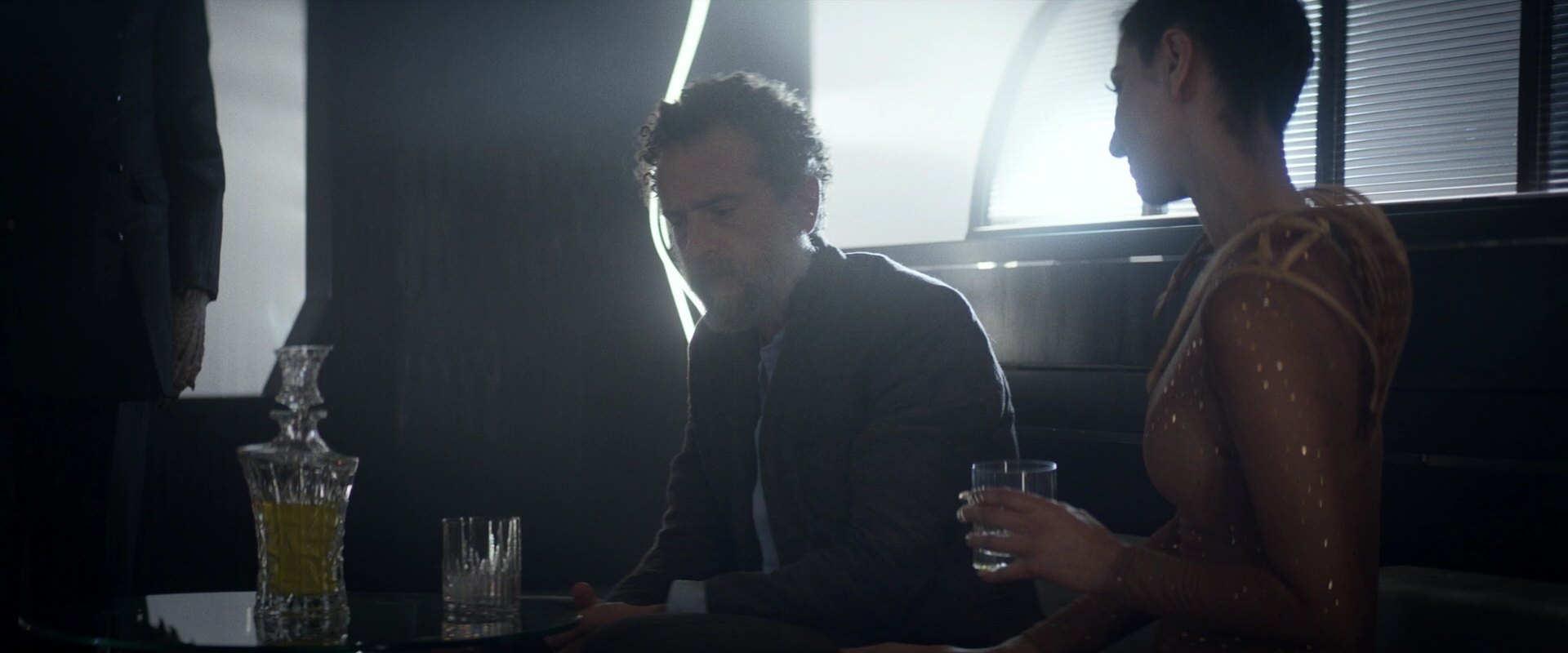 extant_StarTrek_PIC_1x05-StardustCityRag_0539.jpg