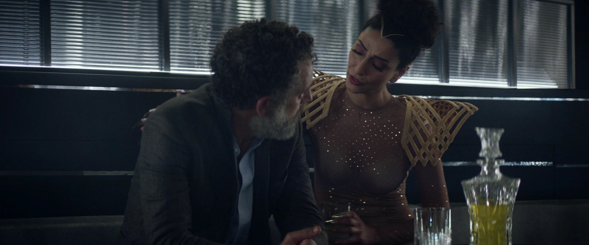extant_StarTrek_PIC_1x05-StardustCityRag_0557.jpg