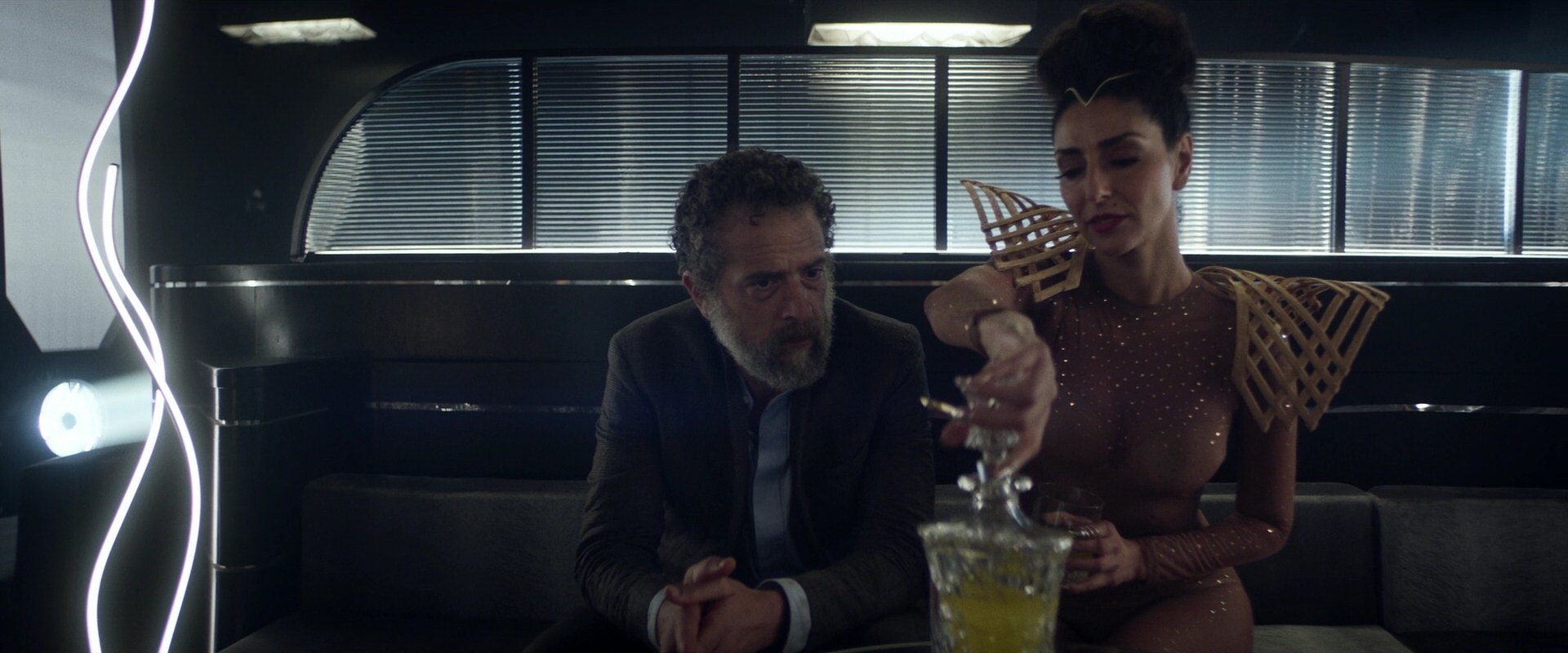 extant_StarTrek_PIC_1x05-StardustCityRag_0565.jpg