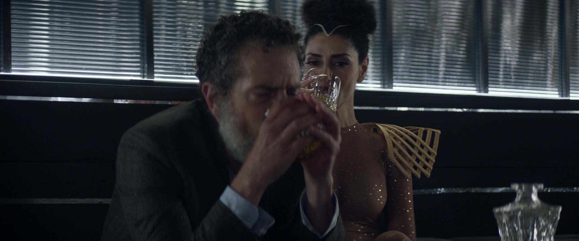 extant_StarTrek_PIC_1x05-StardustCityRag_0581.jpg