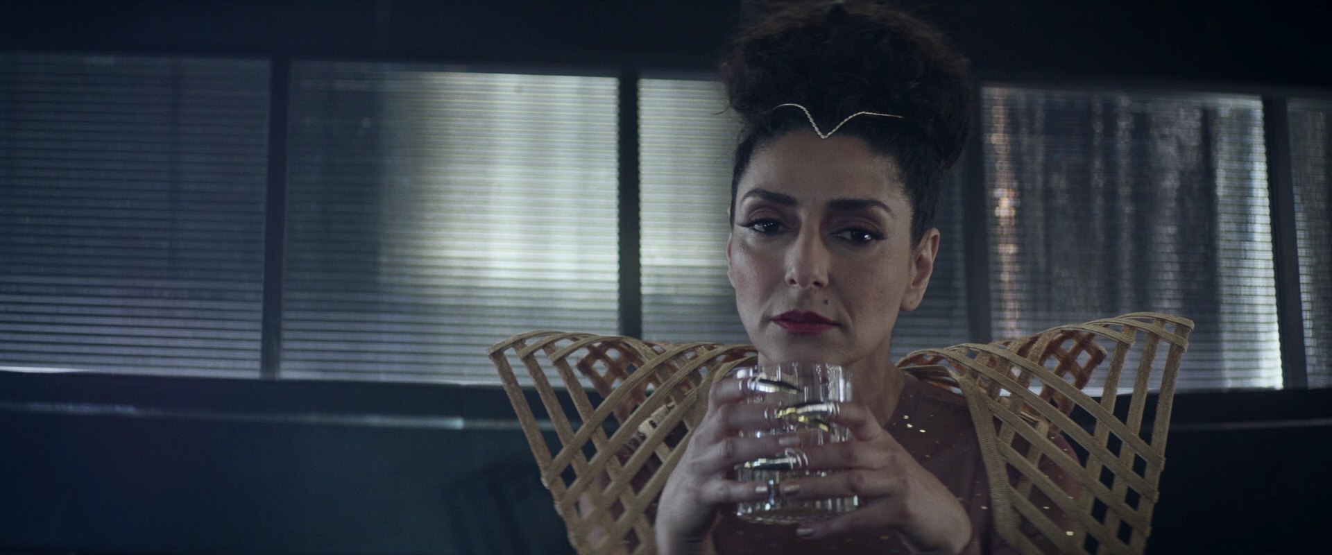 extant_StarTrek_PIC_1x05-StardustCityRag_0687.jpg