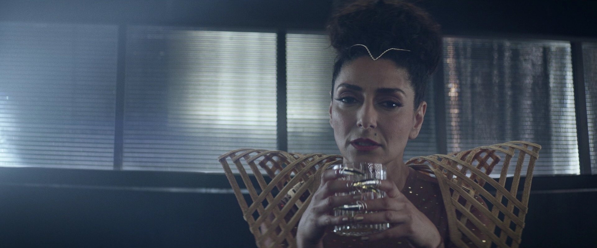 extant_StarTrek_PIC_1x05-StardustCityRag_0690.jpg