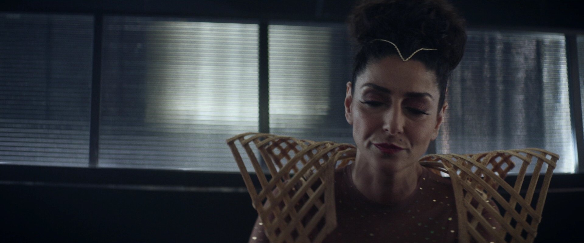 extant_StarTrek_PIC_1x05-StardustCityRag_0701.jpg