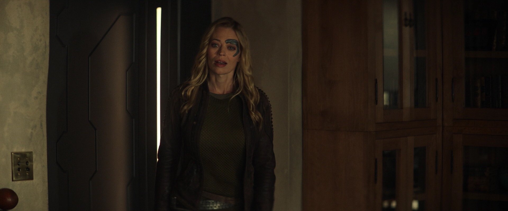 extant_StarTrek_PIC_1x05-StardustCityRag_0924.jpg