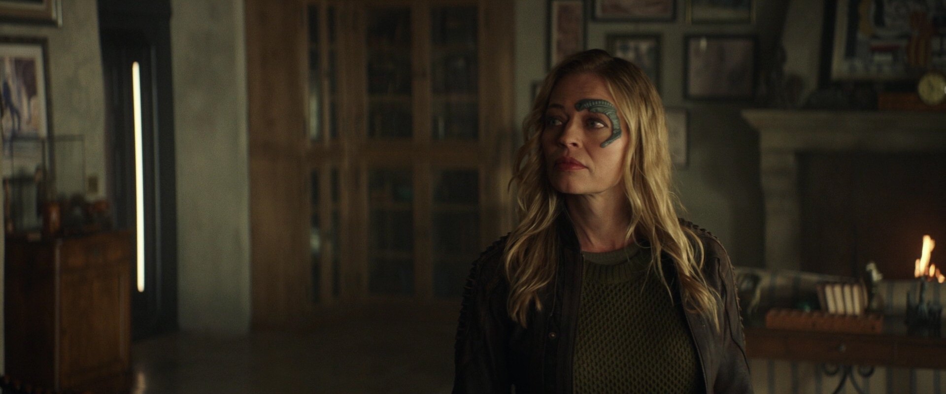 extant_StarTrek_PIC_1x05-StardustCityRag_0946.jpg