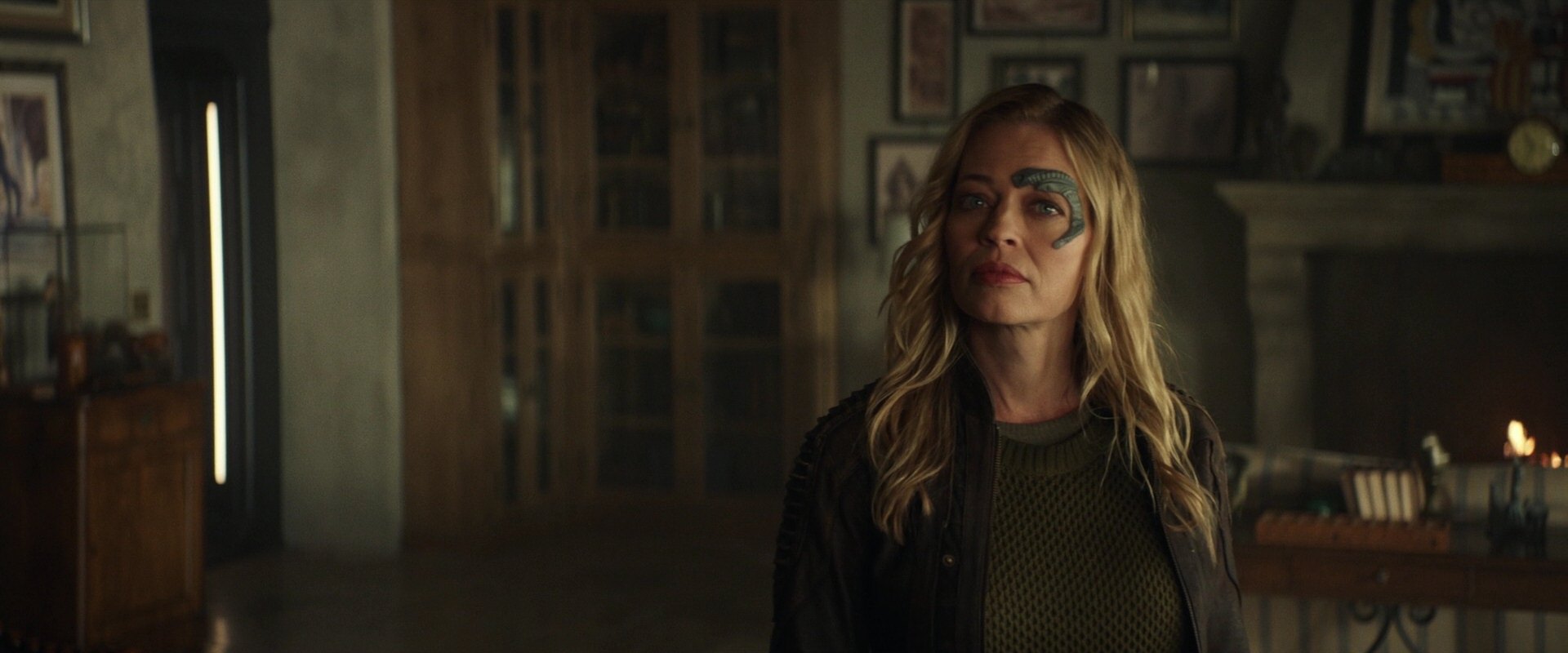 extant_StarTrek_PIC_1x05-StardustCityRag_0947.jpg