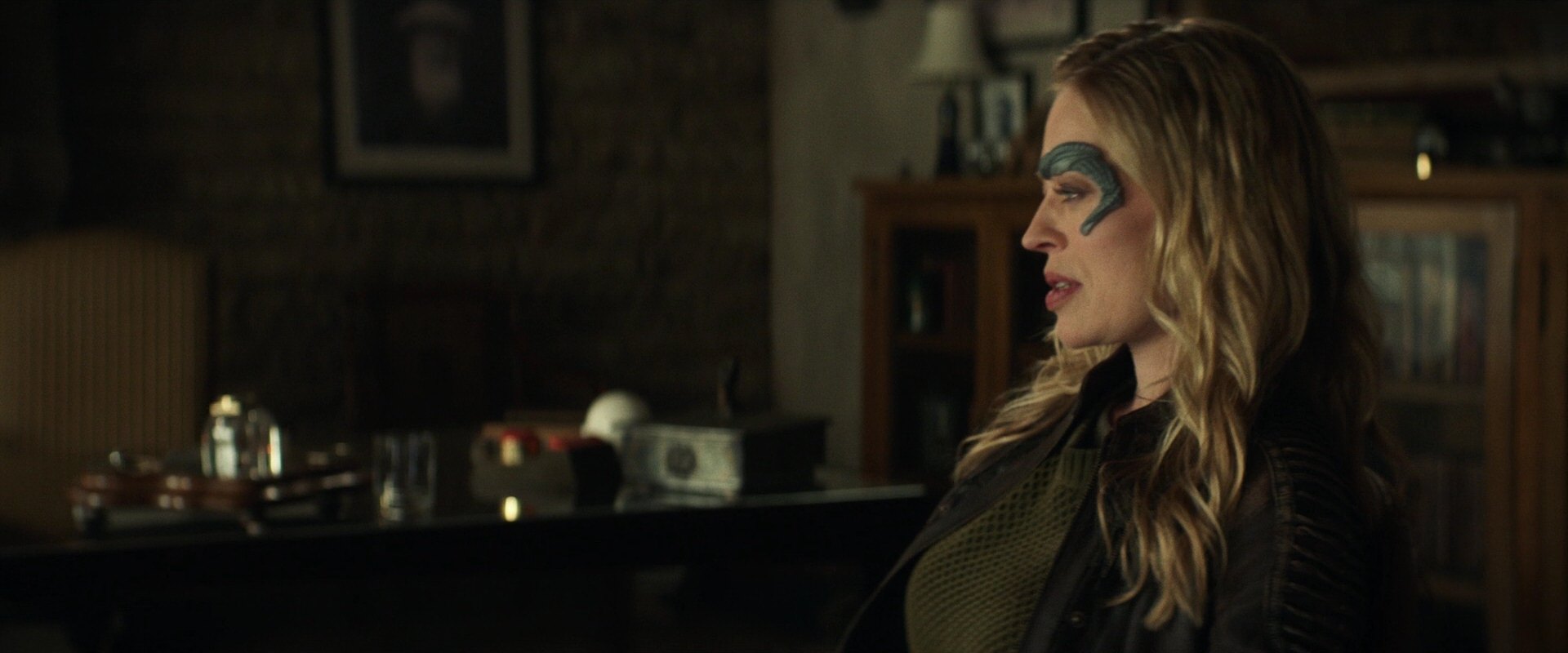 extant_StarTrek_PIC_1x05-StardustCityRag_0995.jpg