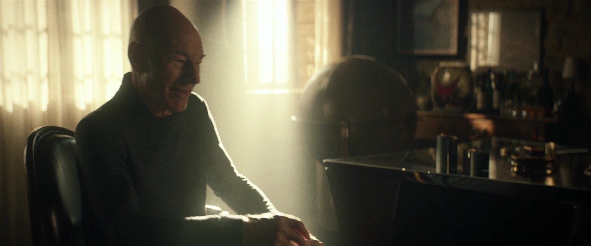 extant_StarTrek_PIC_1x05-StardustCityRag_1074.jpg