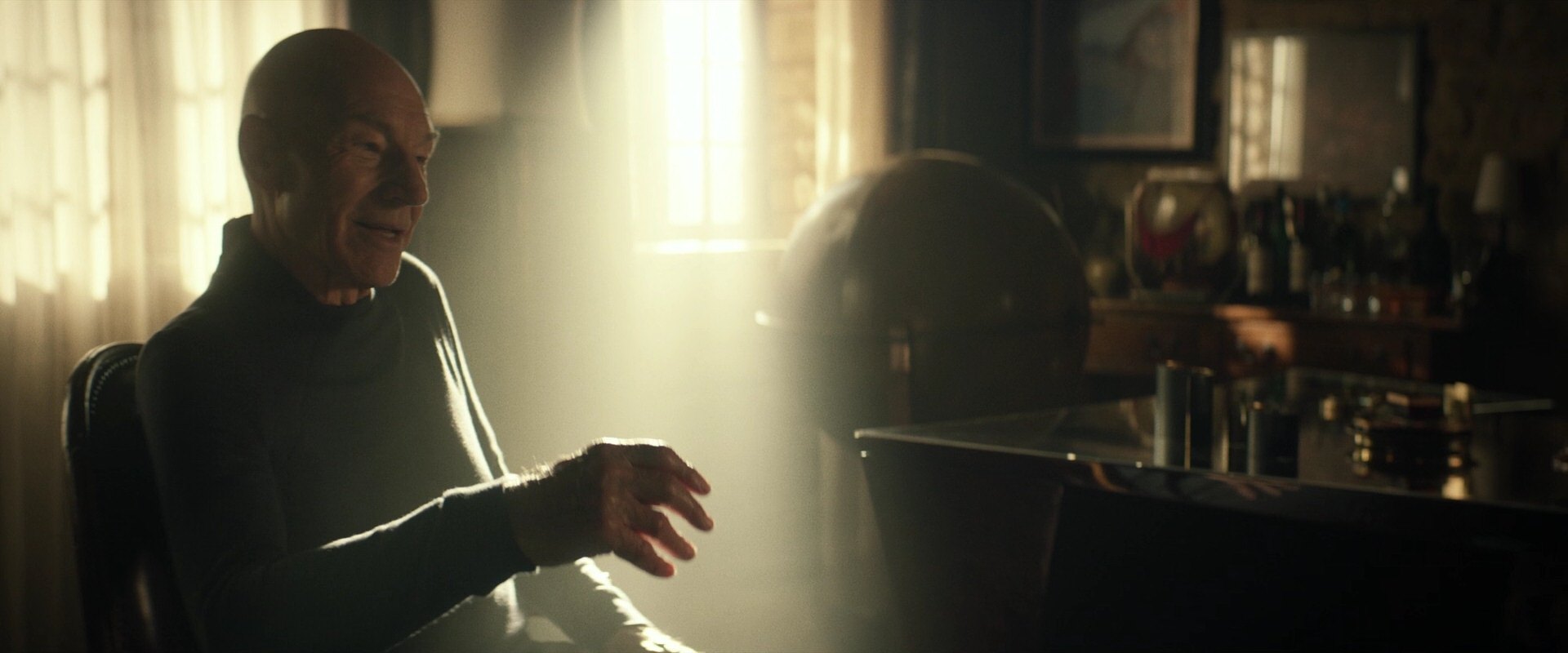 extant_StarTrek_PIC_1x05-StardustCityRag_1075.jpg