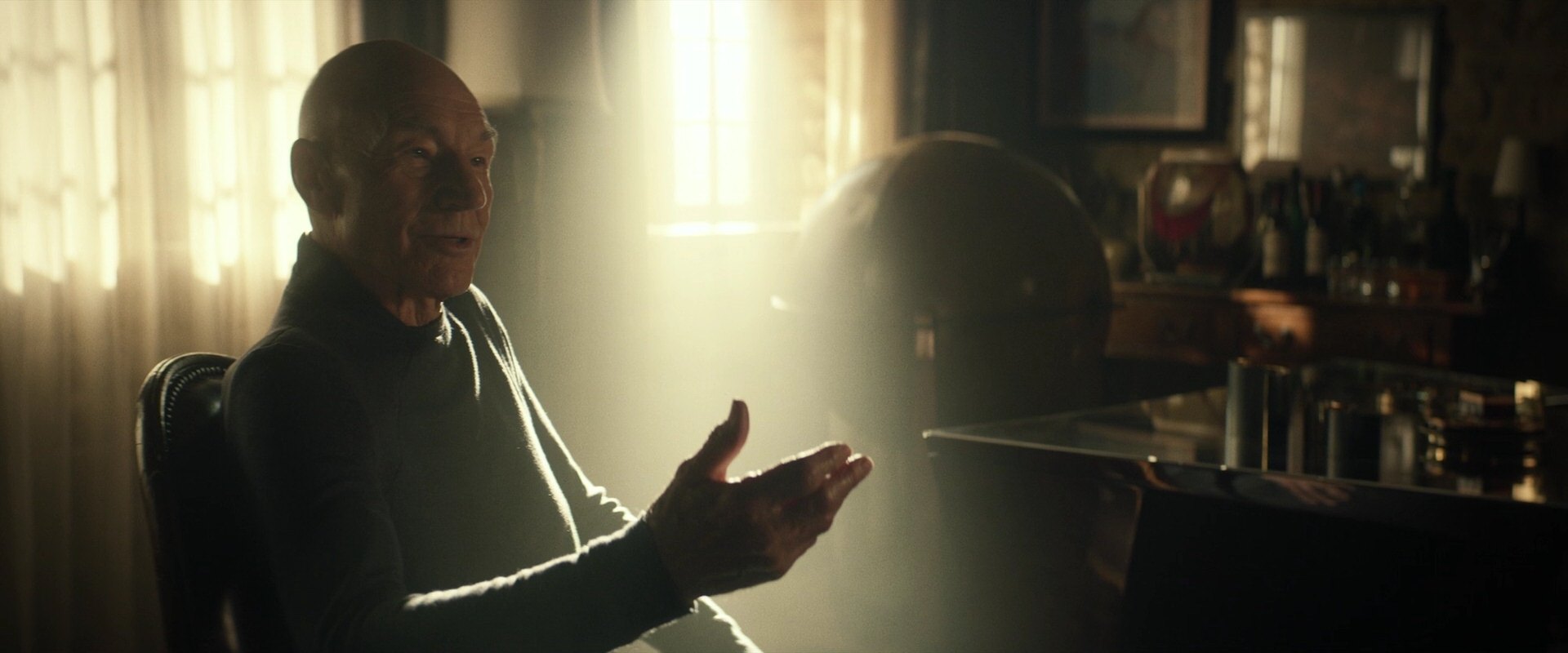 extant_StarTrek_PIC_1x05-StardustCityRag_1079.jpg
