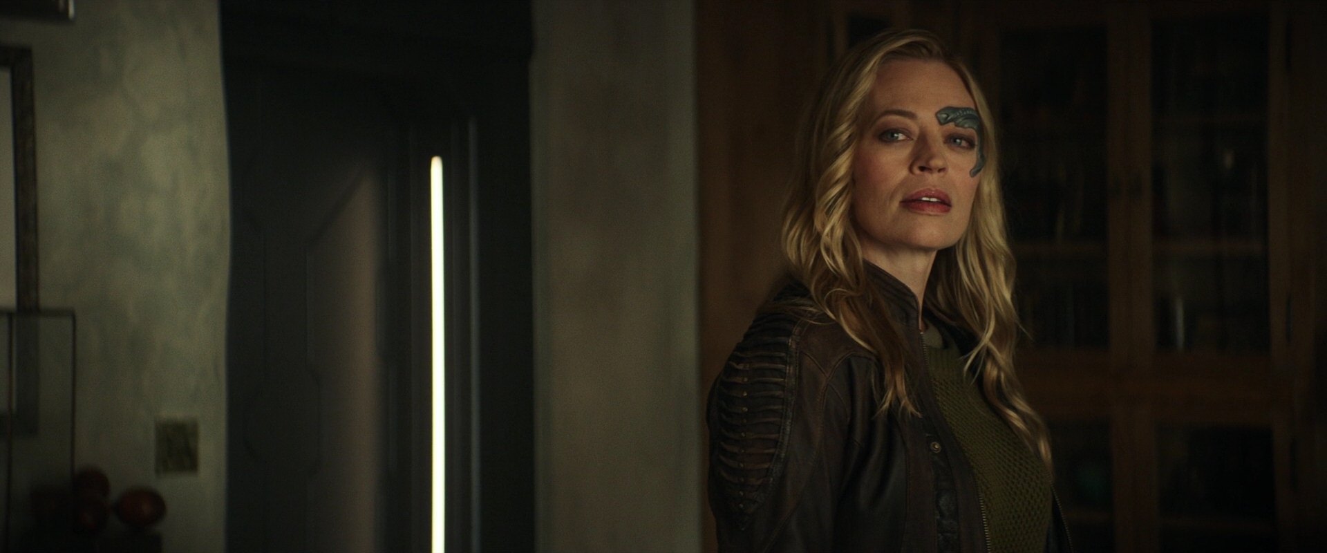 extant_StarTrek_PIC_1x05-StardustCityRag_1137.jpg