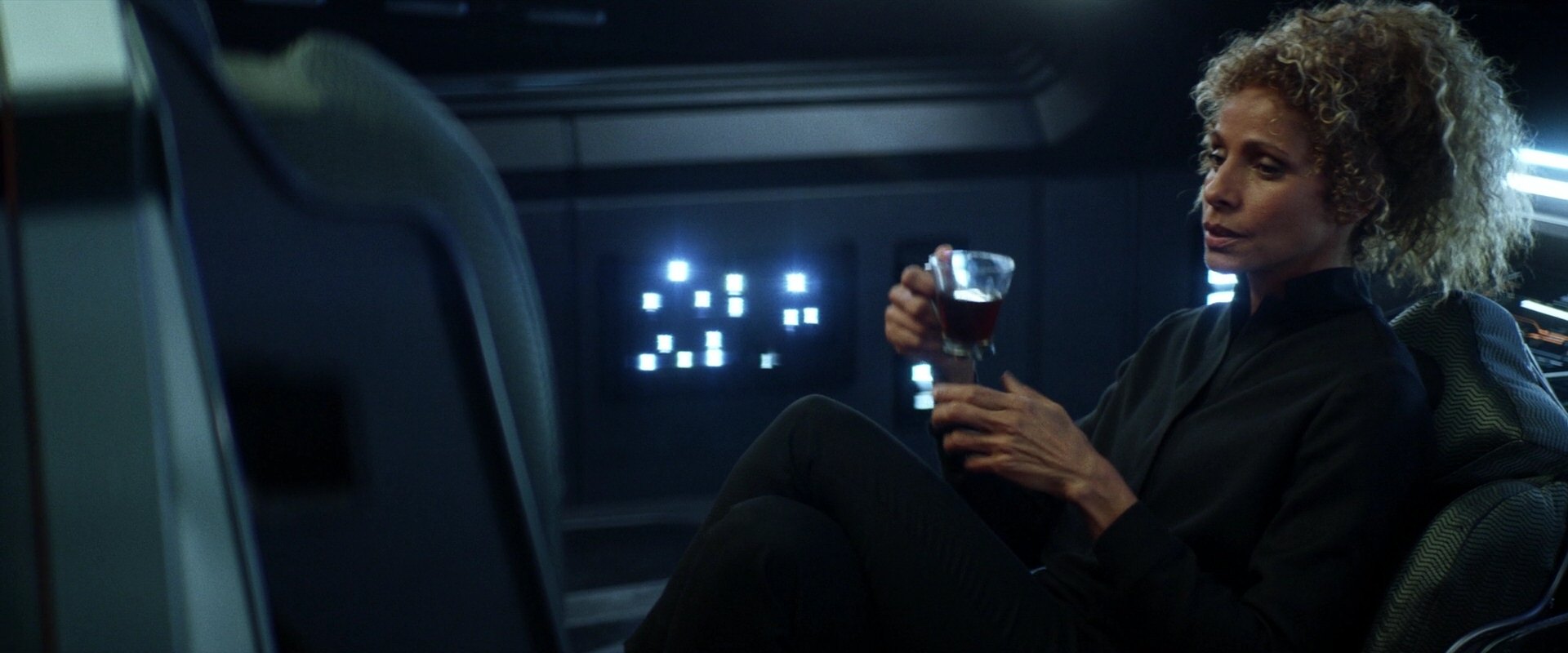 extant_StarTrek_PIC_1x05-StardustCityRag_1305.jpg