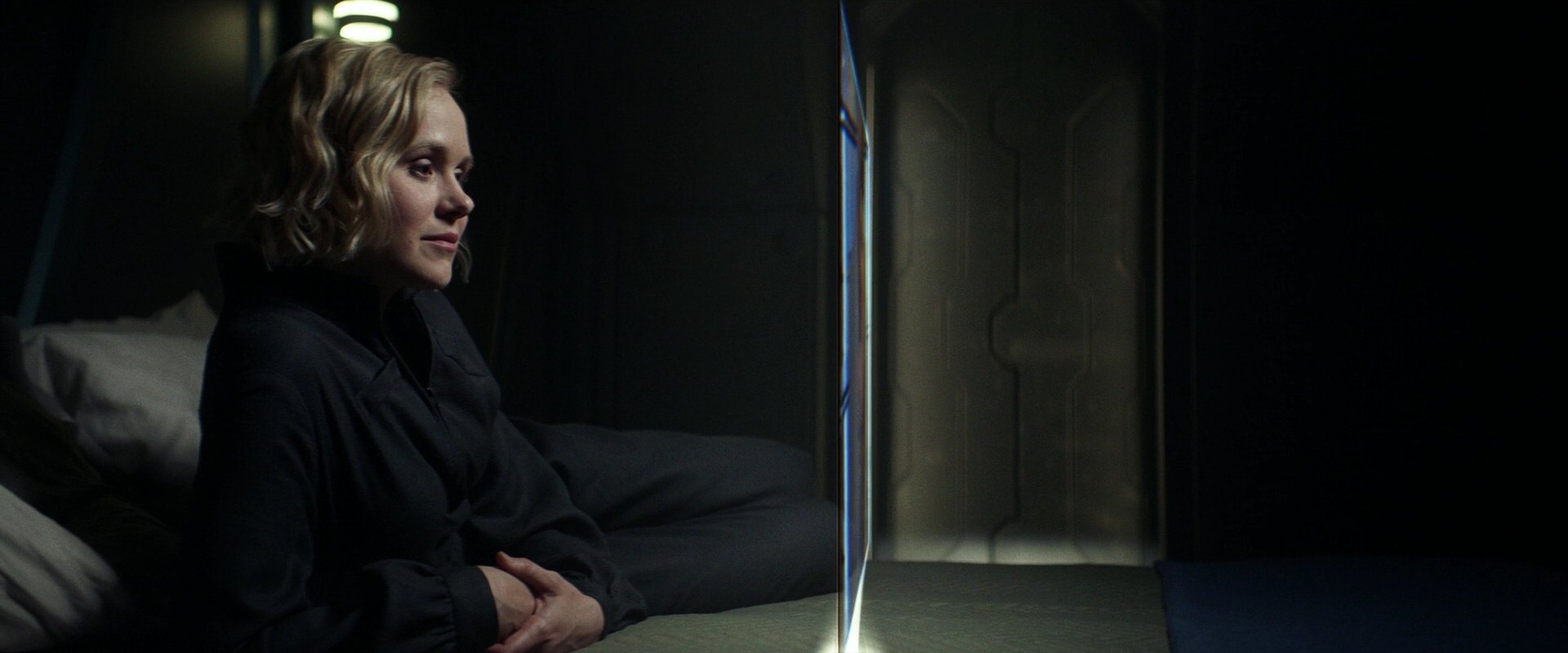 extant_StarTrek_PIC_1x05-StardustCityRag_1318.jpg