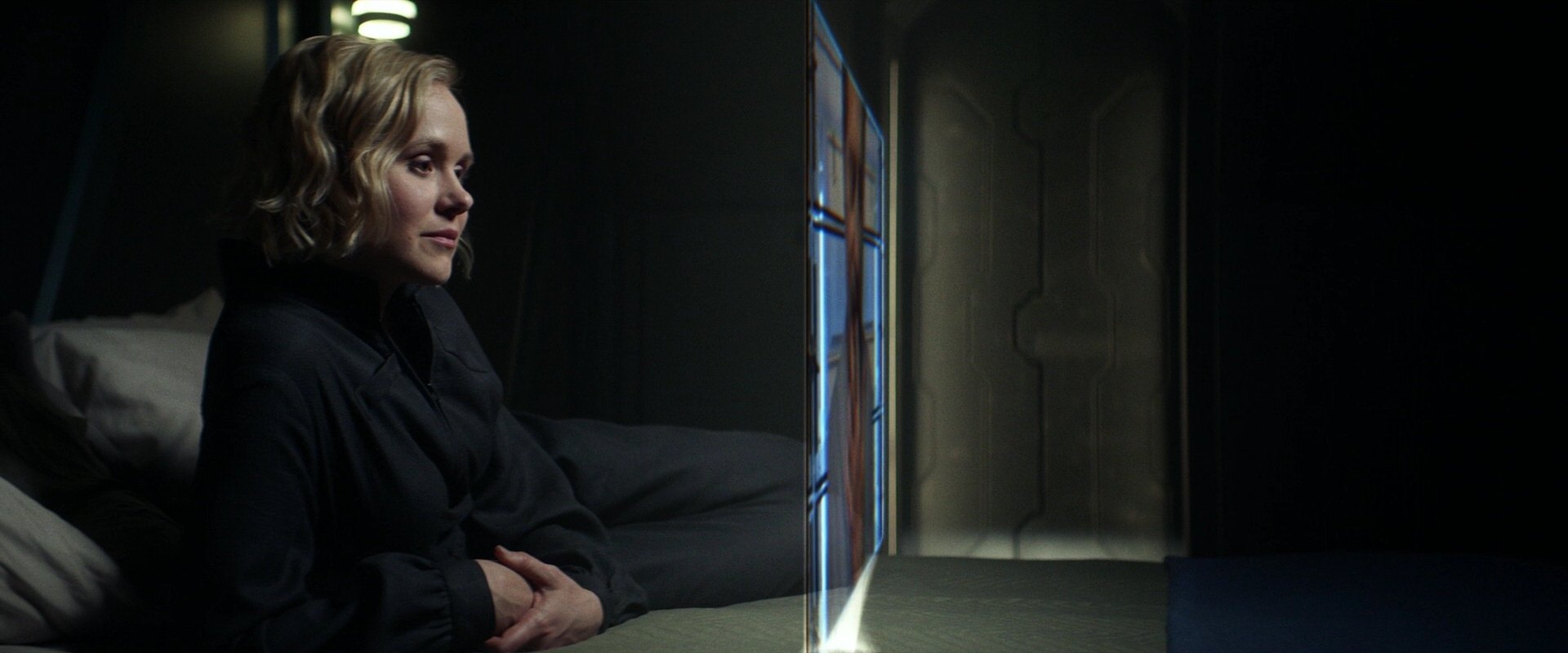extant_StarTrek_PIC_1x05-StardustCityRag_1319.jpg