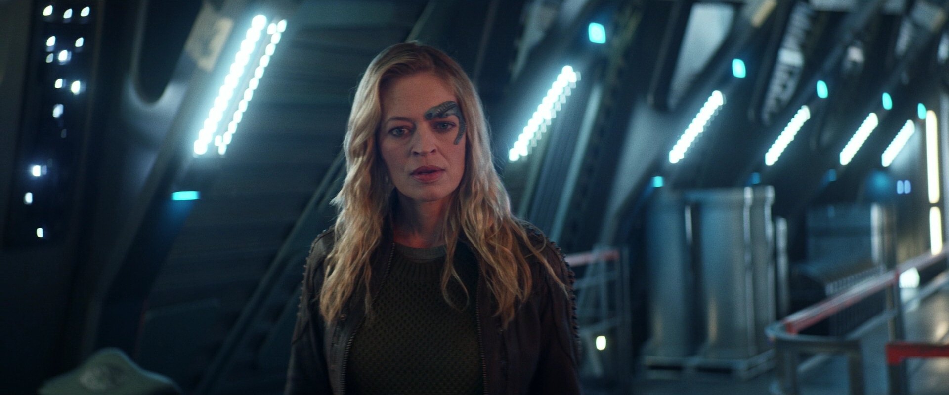 extant_StarTrek_PIC_1x05-StardustCityRag_1594.jpg