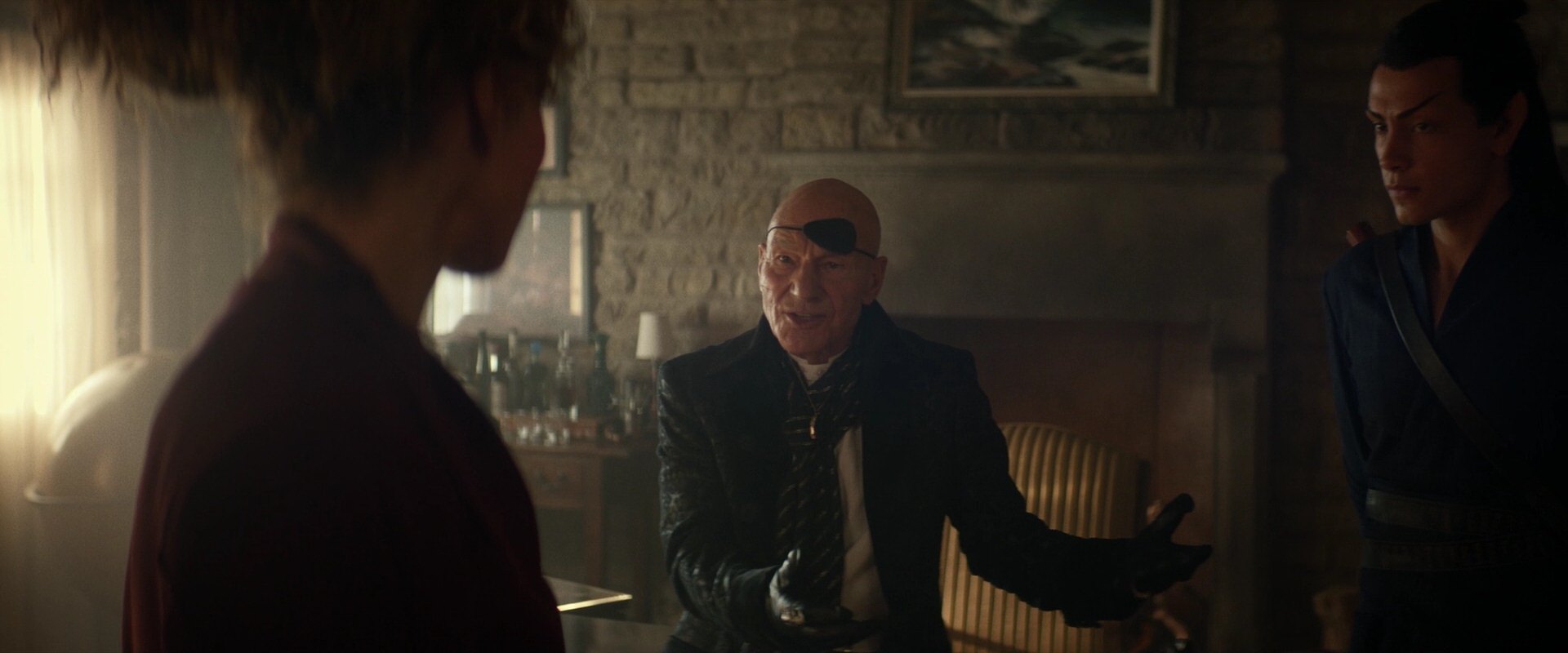extant_StarTrek_PIC_1x05-StardustCityRag_1790.jpg