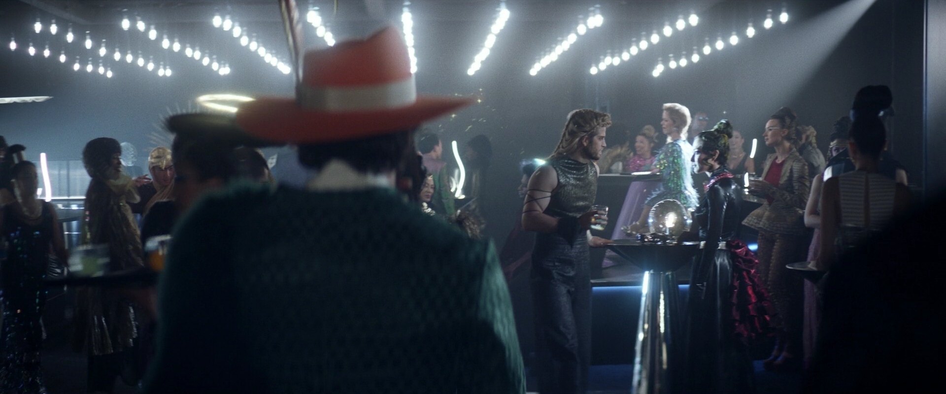 extant_StarTrek_PIC_1x05-StardustCityRag_1881.jpg