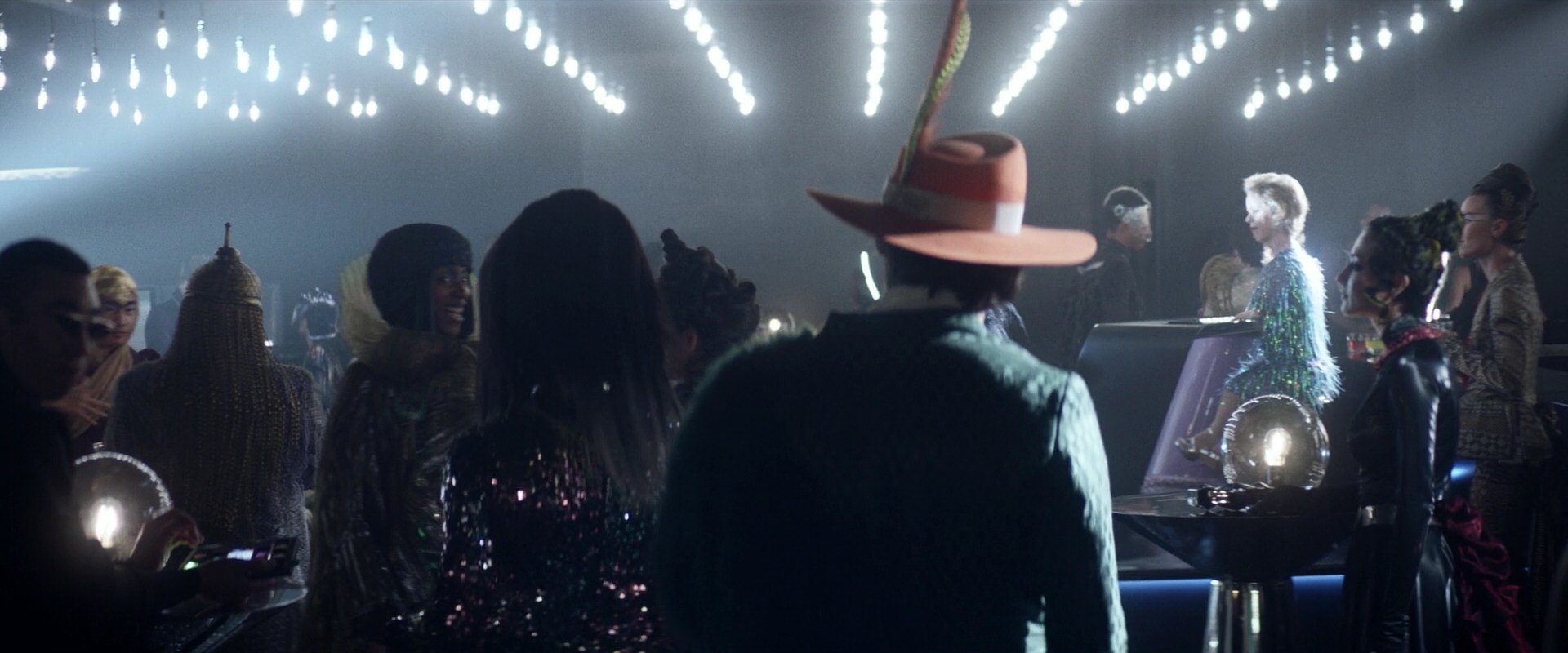 extant_StarTrek_PIC_1x05-StardustCityRag_1892.jpg
