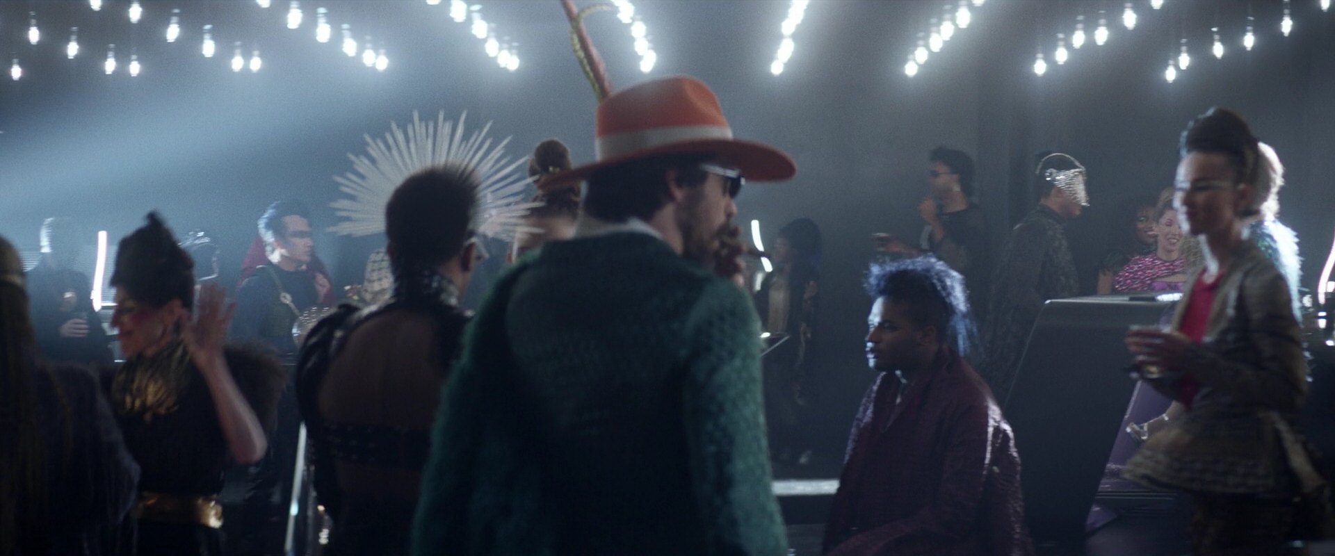 extant_StarTrek_PIC_1x05-StardustCityRag_1900.jpg
