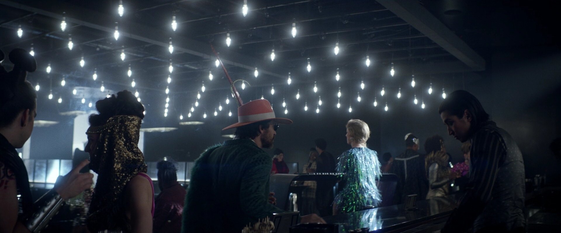 extant_StarTrek_PIC_1x05-StardustCityRag_1912.jpg