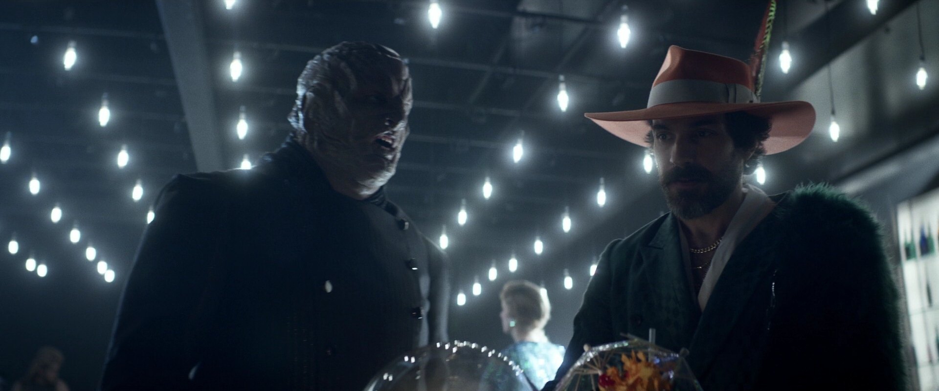 extant_StarTrek_PIC_1x05-StardustCityRag_2001.jpg