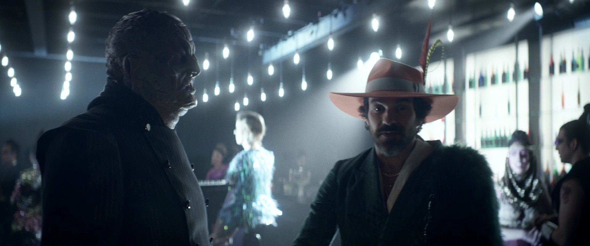 extant_StarTrek_PIC_1x05-StardustCityRag_2072.jpg