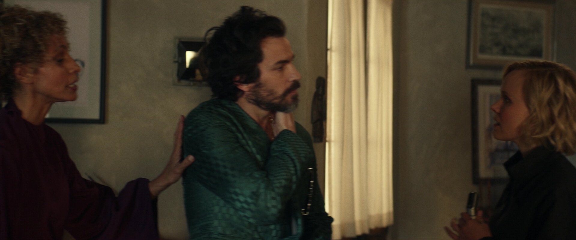 extant_StarTrek_PIC_1x05-StardustCityRag_2148.jpg