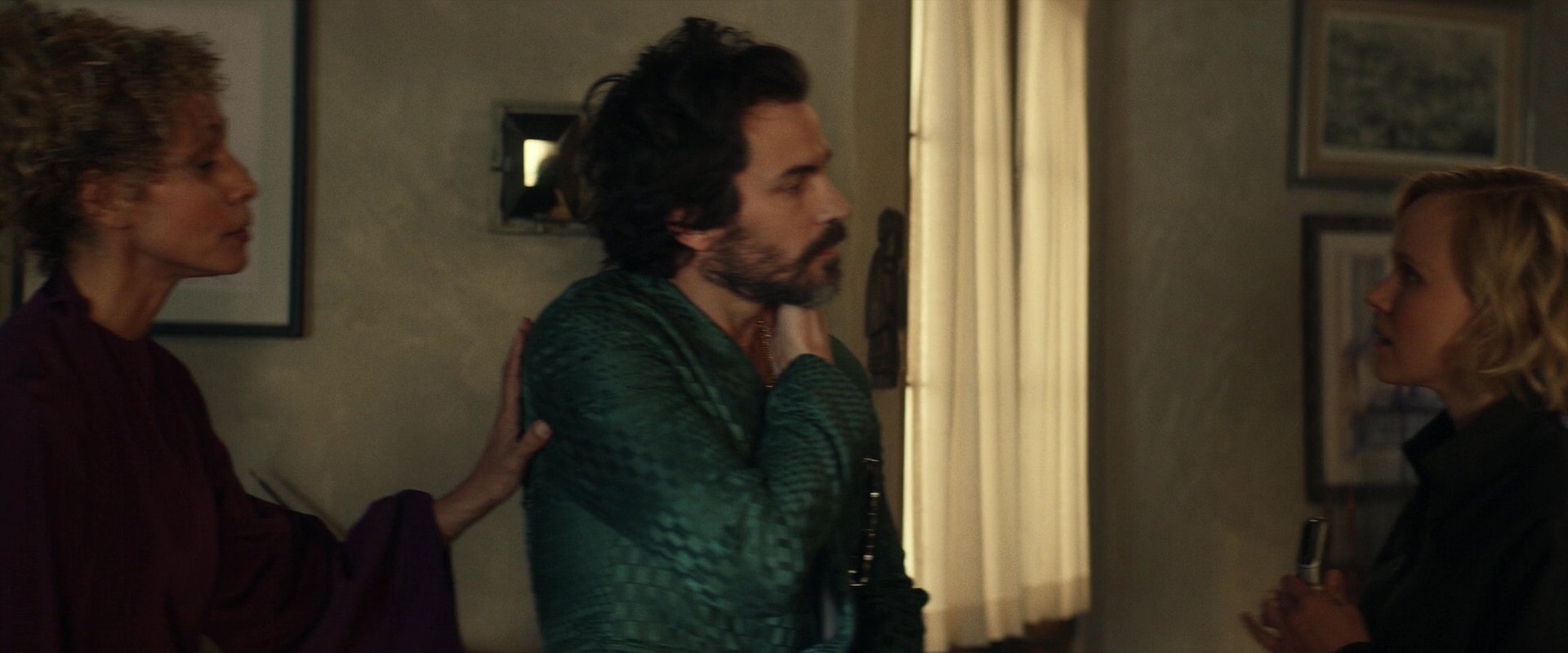 extant_StarTrek_PIC_1x05-StardustCityRag_2149.jpg
