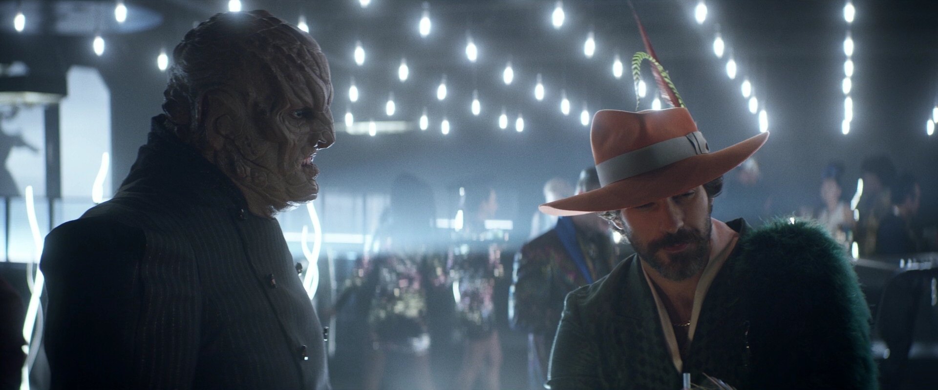 extant_StarTrek_PIC_1x05-StardustCityRag_2220.jpg
