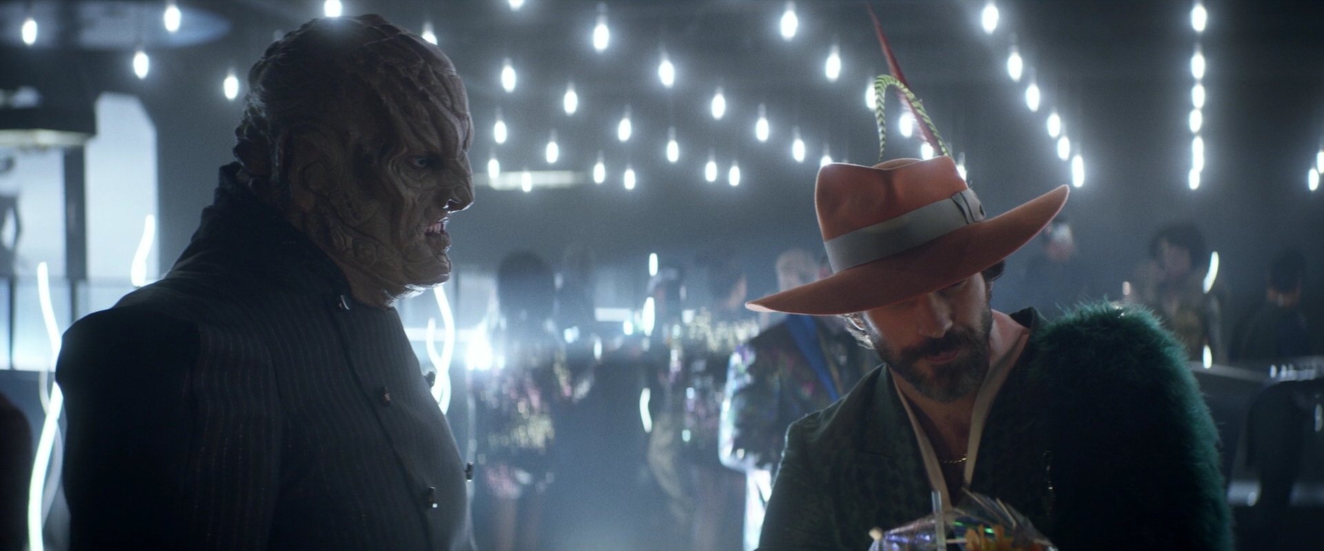 extant_StarTrek_PIC_1x05-StardustCityRag_2221.jpg