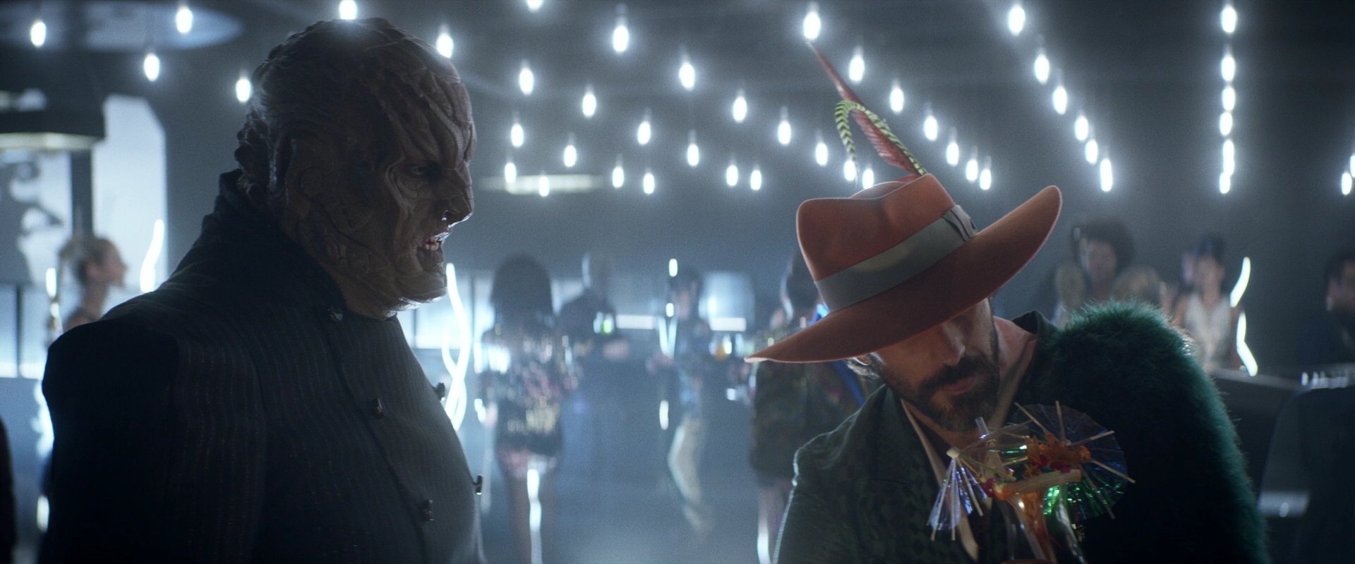 extant_StarTrek_PIC_1x05-StardustCityRag_2223.jpg