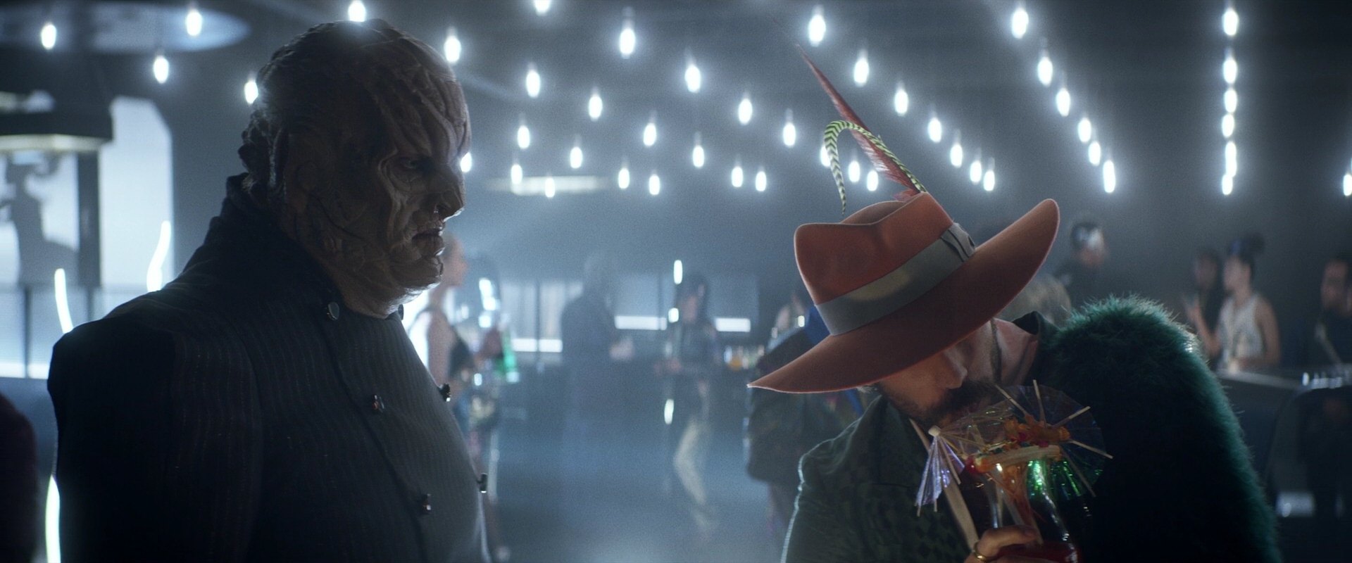 extant_StarTrek_PIC_1x05-StardustCityRag_2225.jpg