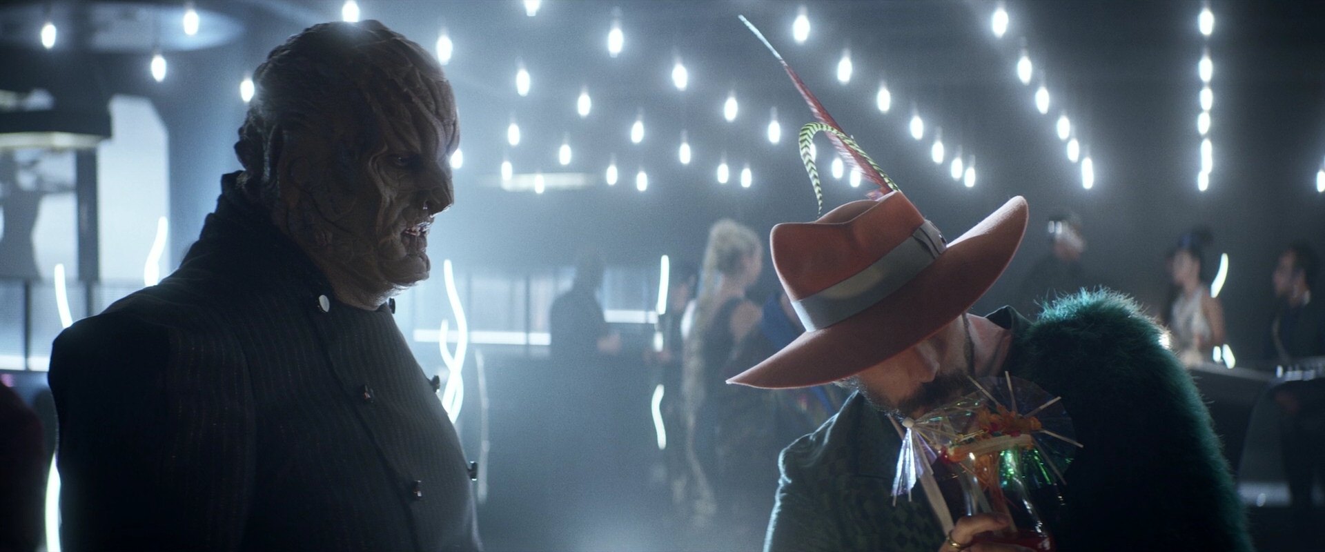 extant_StarTrek_PIC_1x05-StardustCityRag_2227.jpg