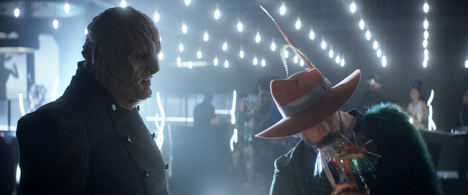 extant_StarTrek_PIC_1x05-StardustCityRag_2228.jpg