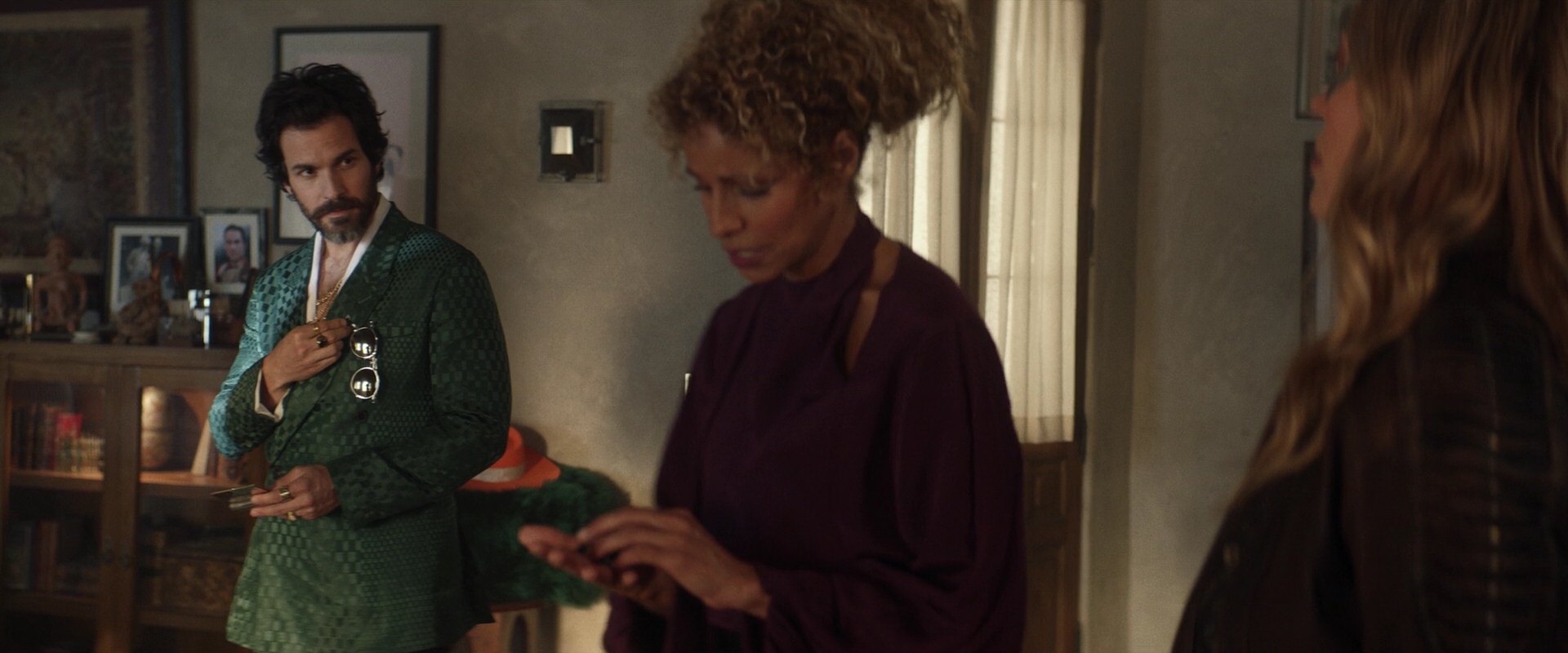 extant_StarTrek_PIC_1x05-StardustCityRag_2279.jpg