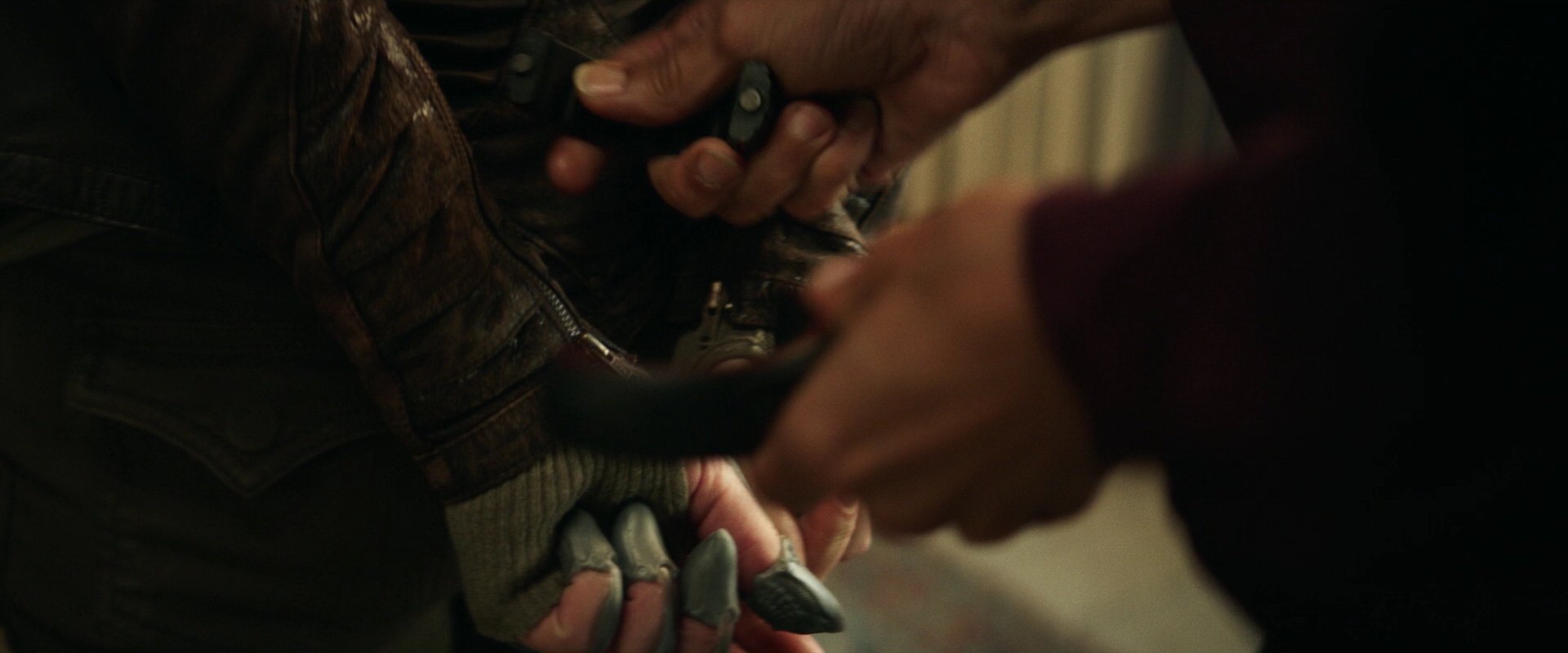 extant_StarTrek_PIC_1x05-StardustCityRag_2308.jpg