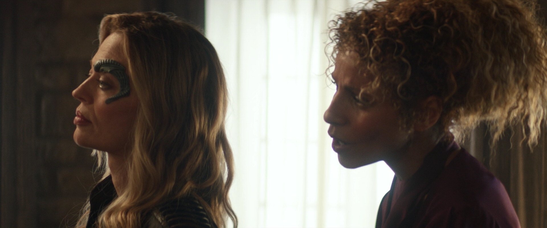 extant_StarTrek_PIC_1x05-StardustCityRag_2311.jpg