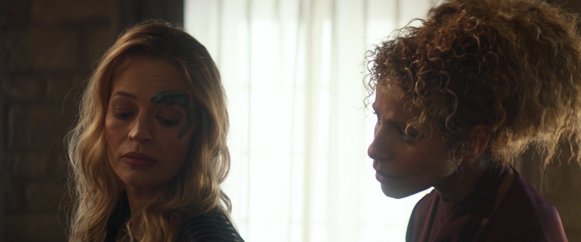 extant_StarTrek_PIC_1x05-StardustCityRag_2314.jpg