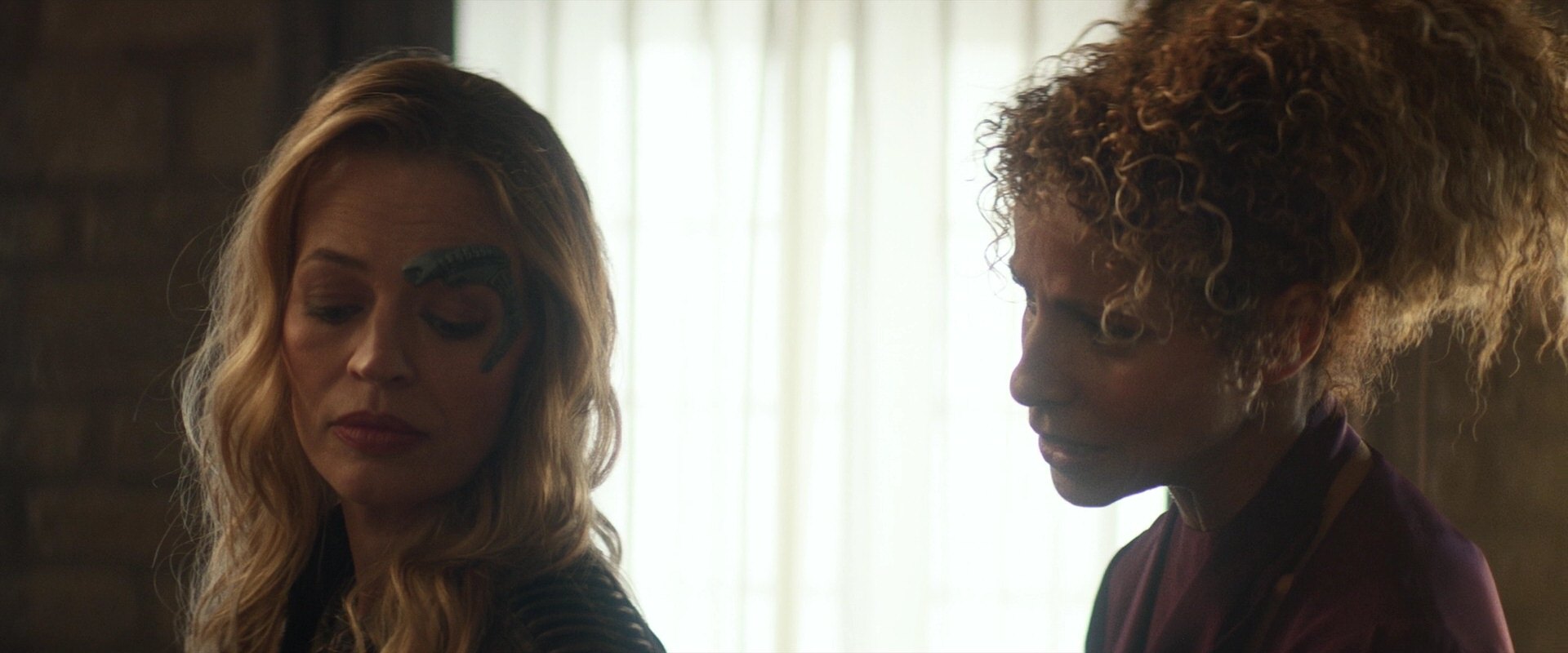 extant_StarTrek_PIC_1x05-StardustCityRag_2315.jpg