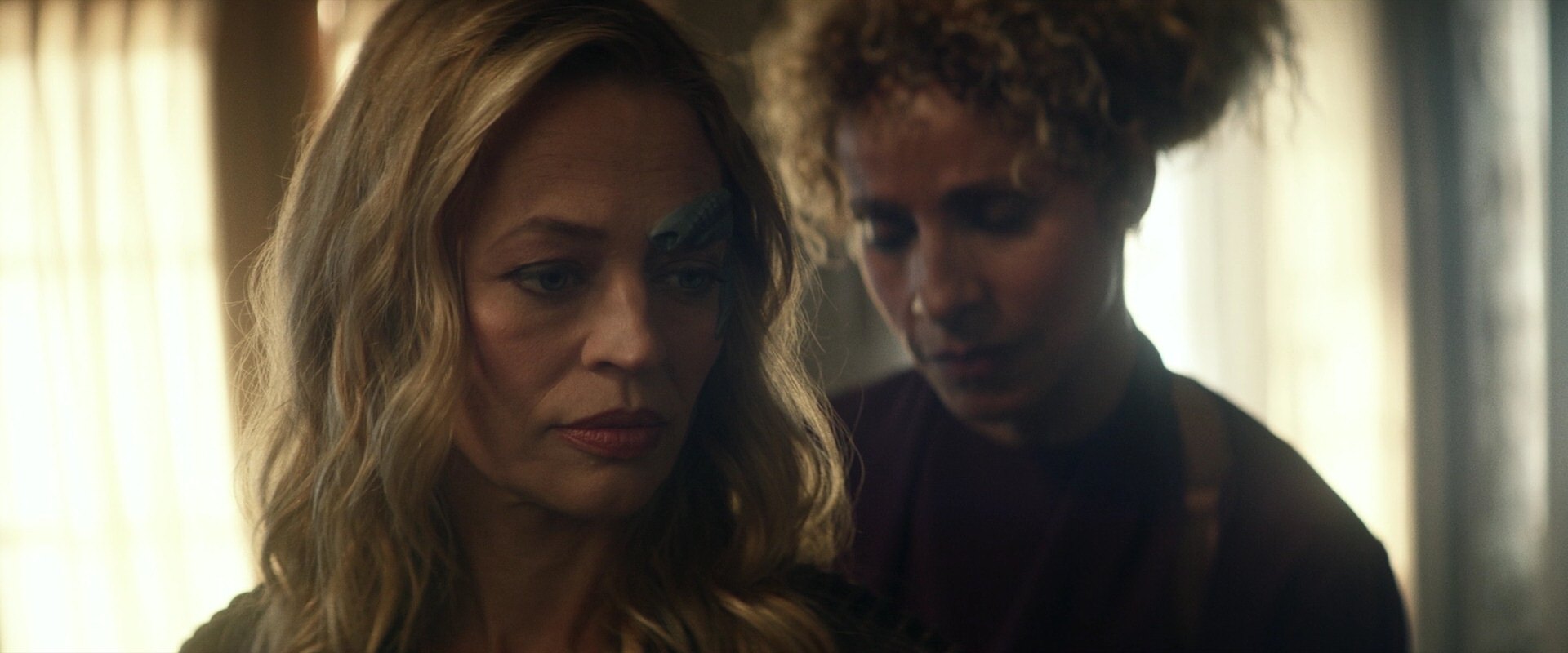 extant_StarTrek_PIC_1x05-StardustCityRag_2320.jpg