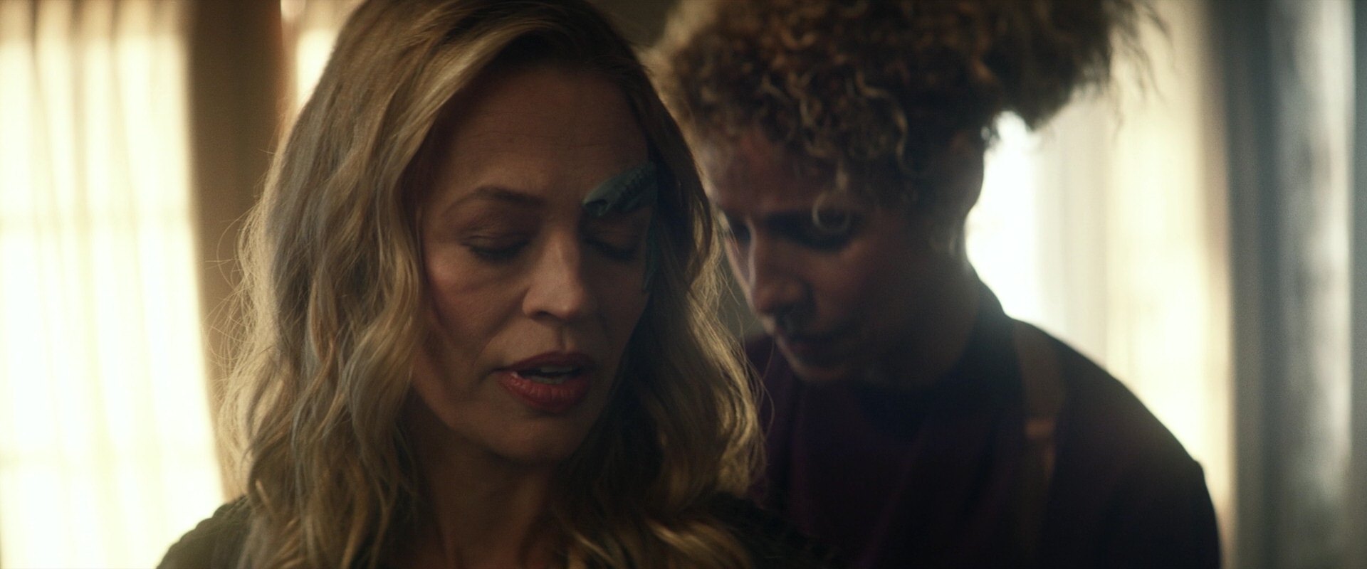 extant_StarTrek_PIC_1x05-StardustCityRag_2321.jpg