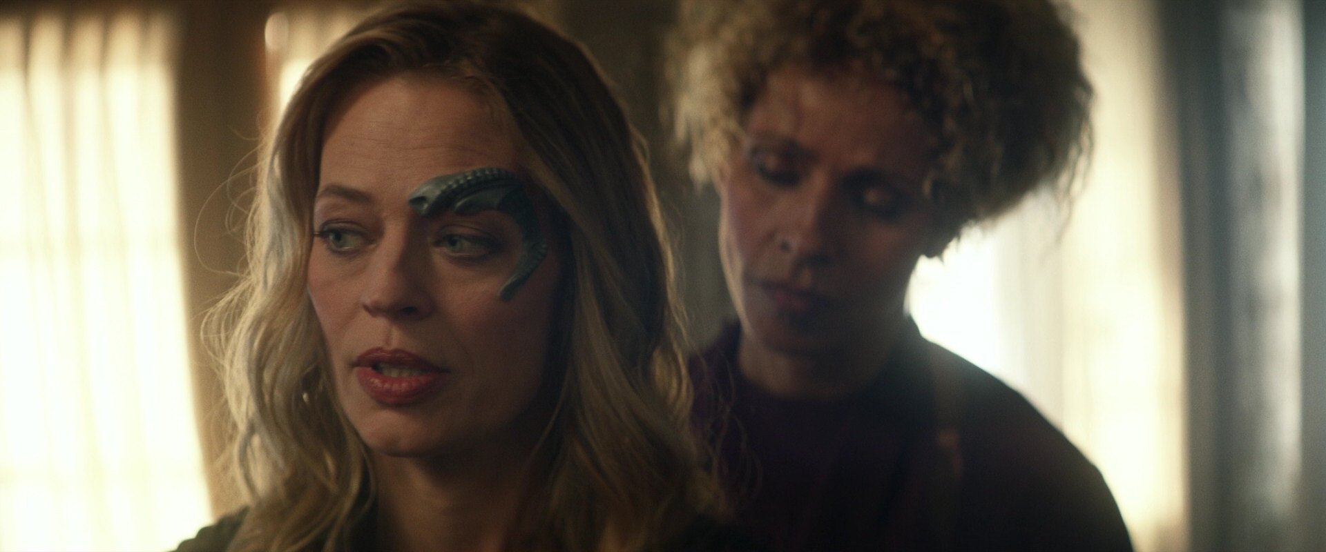 extant_StarTrek_PIC_1x05-StardustCityRag_2327.jpg