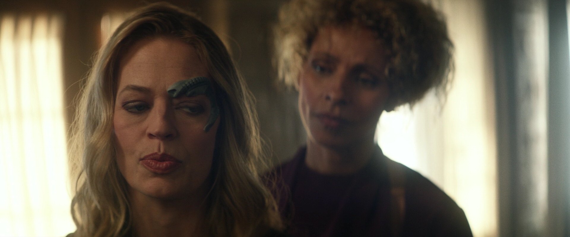 extant_StarTrek_PIC_1x05-StardustCityRag_2331.jpg