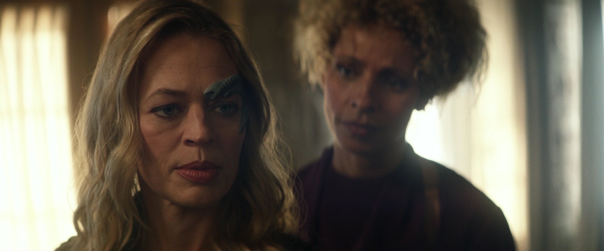 extant_StarTrek_PIC_1x05-StardustCityRag_2334.jpg