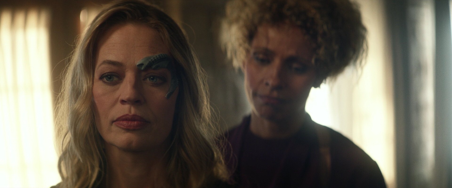 extant_StarTrek_PIC_1x05-StardustCityRag_2337.jpg