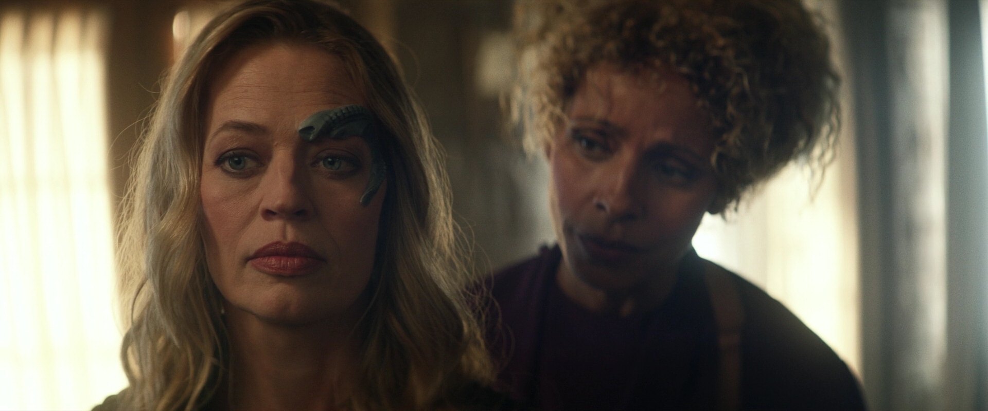 extant_StarTrek_PIC_1x05-StardustCityRag_2340.jpg
