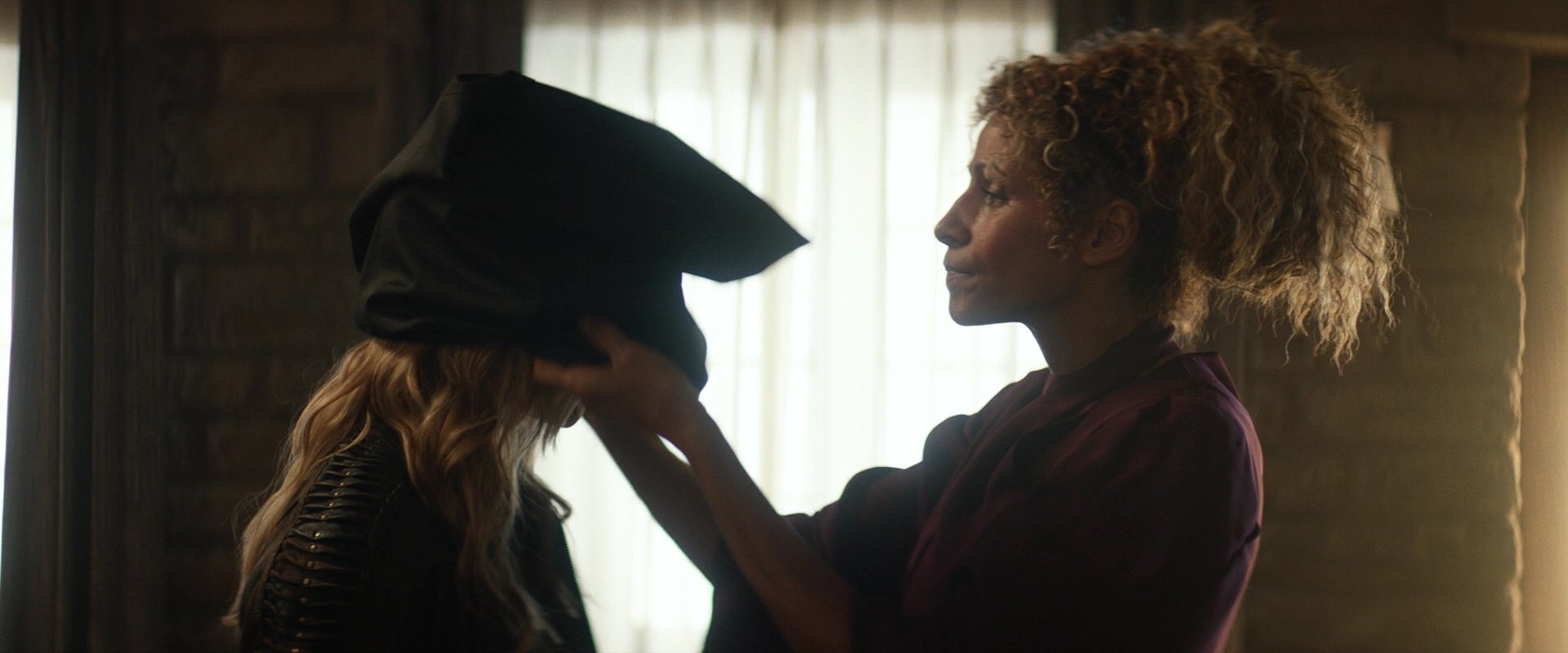 extant_StarTrek_PIC_1x05-StardustCityRag_2370.jpg