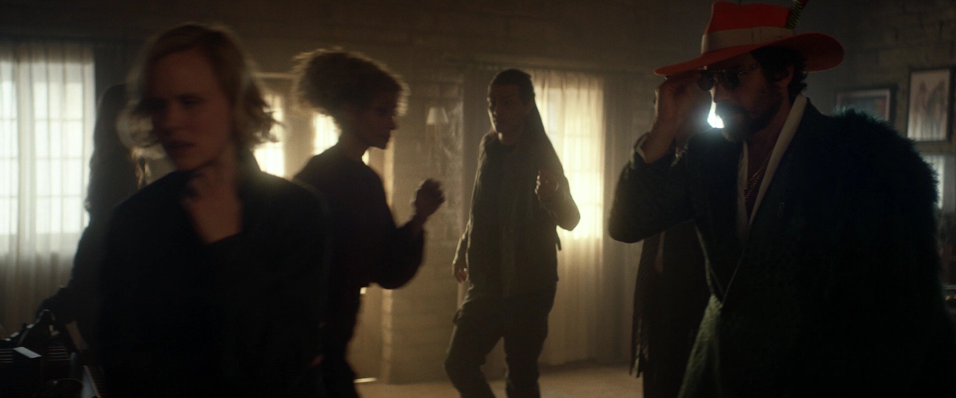extant_StarTrek_PIC_1x05-StardustCityRag_2438.jpg