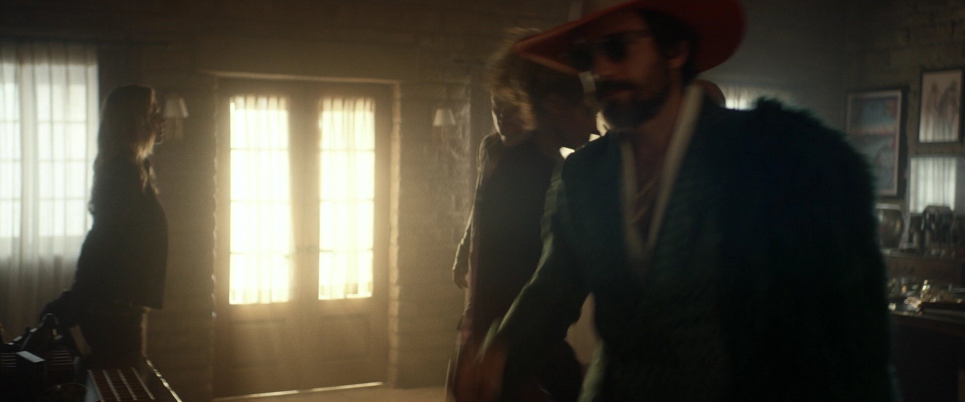 extant_StarTrek_PIC_1x05-StardustCityRag_2439.jpg